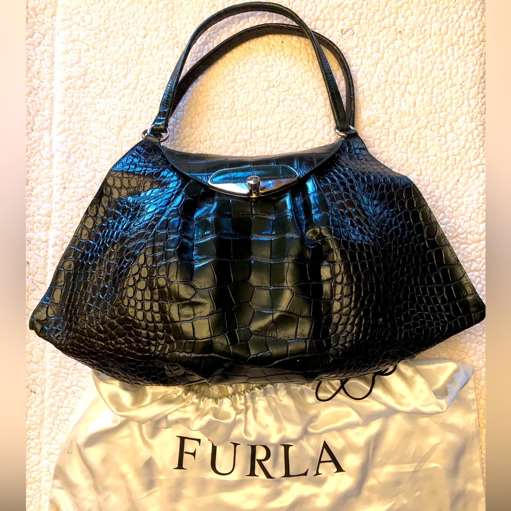 Satchel or short shoulder leather handbag by Furla